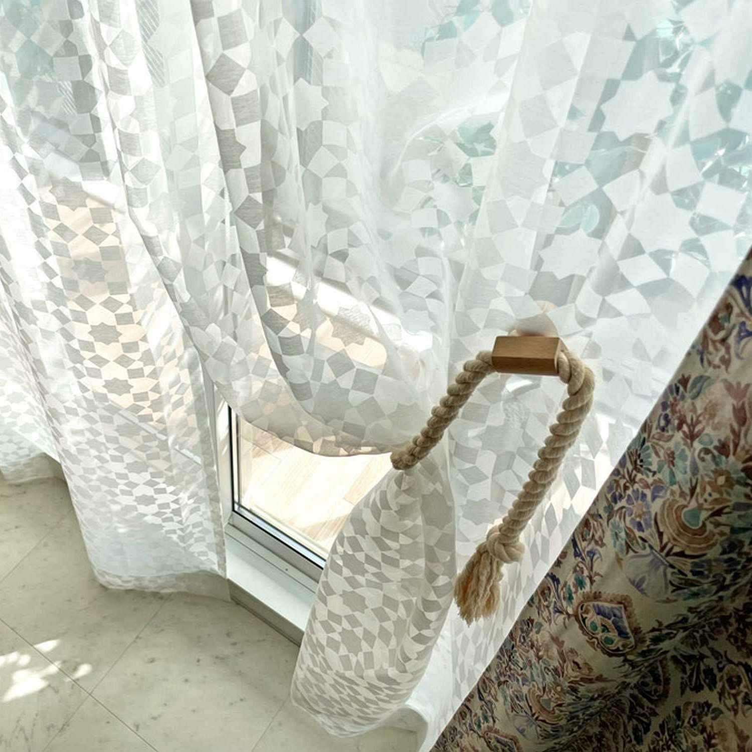 オクタグラムデザインのオパールレース＜レースナジュム ホワイト＞