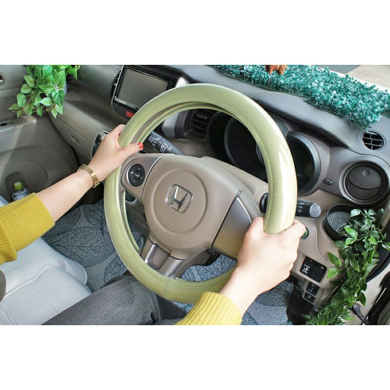 ☆70％OFFSALE☆カー用品・激安！普通車向け無地のハンドル