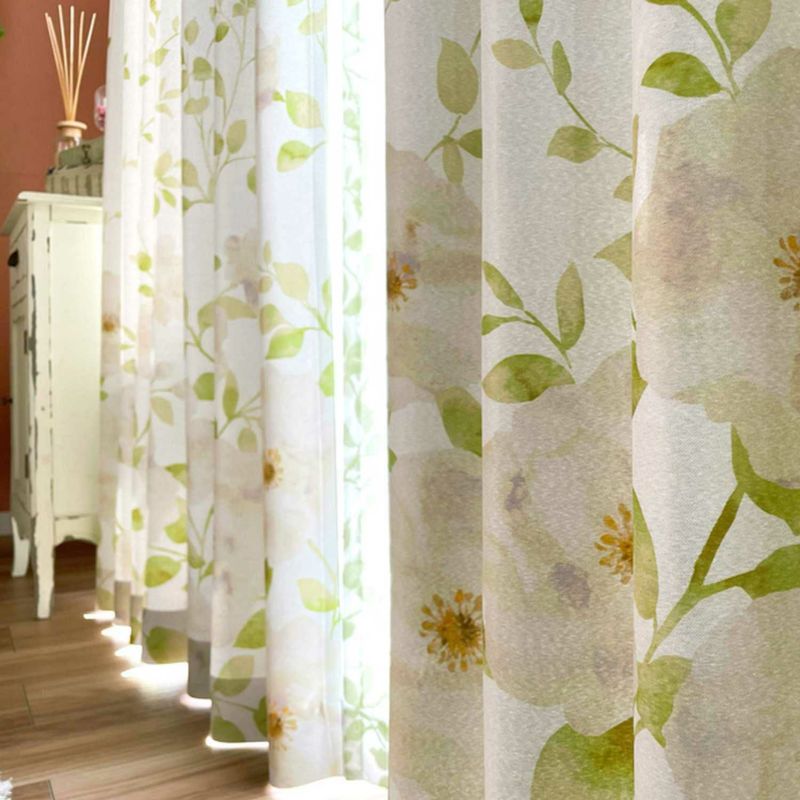 みずみずしい草花をモチーフにしたオリジナル遮光カーテン＜エバーブルーム＞